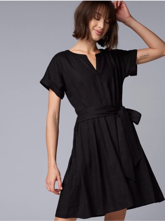 Simply Vera Vera Wang Dresses & Skirts - Simply Vera Black Short-Sleeve V-Notch Tunic Dress